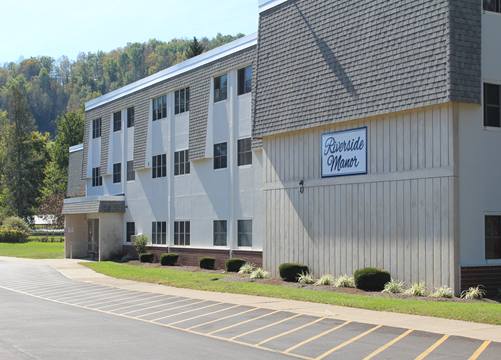 Riverside Manor