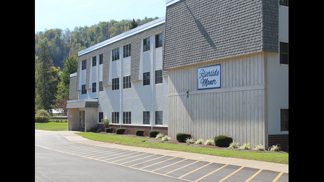 Riverside Manor